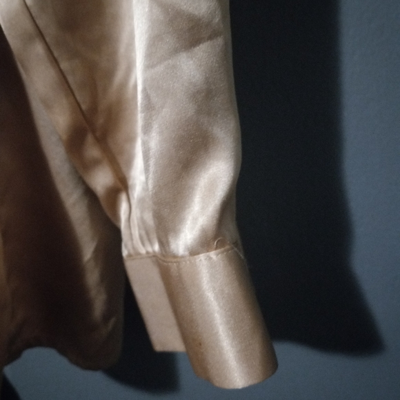 Three Beautiful Blouses - Picture 5 of 8